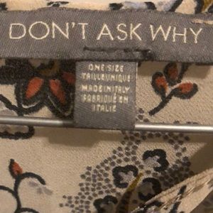 short sleeve blouse. Fits like a small or medium